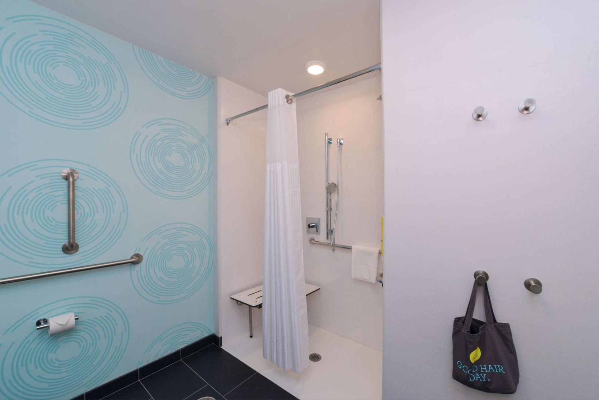 Hotel Tru By Hilton Dfw Airport North 3*